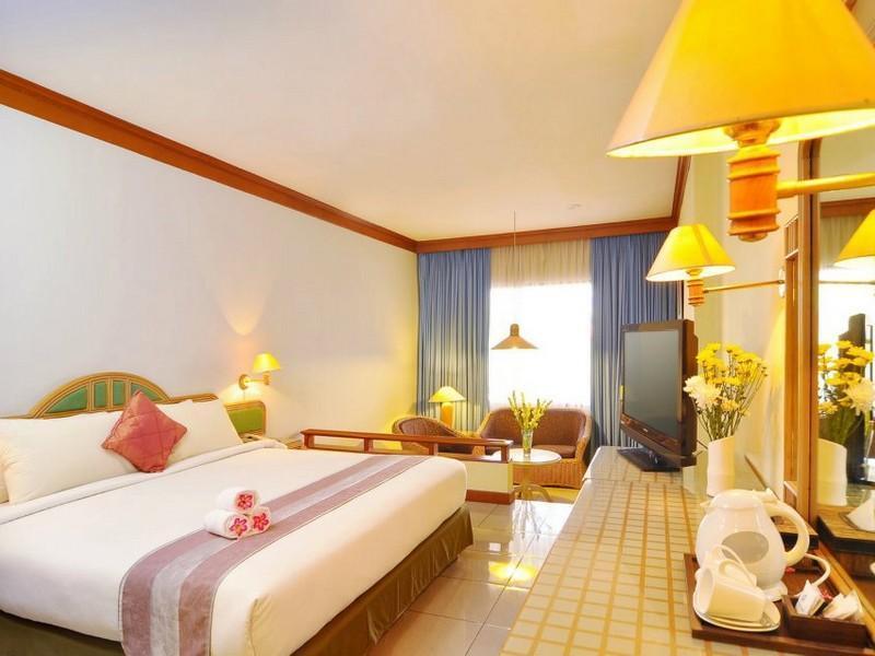 Hotel Cirebon Plaza Eksteriør bilde